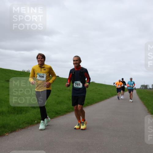 04.05.2025 - 8. Wedeler Halbmarathon Yannick Fuchs http://msf.ph/oto/7835009 04.05.2025 11:43:58 Laufen 766, 765 meine-sportfotos.de