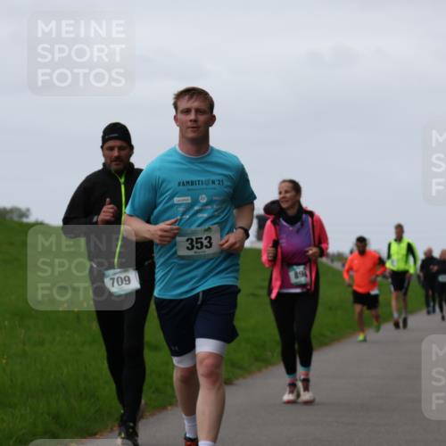 04.05.2025 - 8. Wedeler Halbmarathon Yannick Fuchs http://msf.ph/oto/7835057 04.05.2025 11:23:02 Laufen 21, 709, 353, 14, 894 meine-sportfotos.de