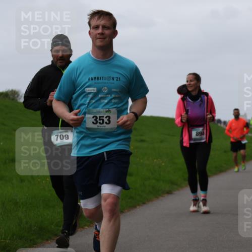 04.05.2025 - 8. Wedeler Halbmarathon Yannick Fuchs http://msf.ph/oto/7835085 04.05.2025 11:23:03 Laufen 709, 21, 8, 15, 353, 894 meine-sportfotos.de