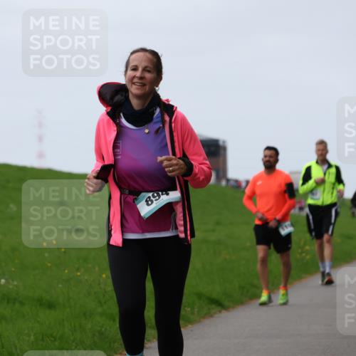 04.05.2025 - 8. Wedeler Halbmarathon Yannick Fuchs http://msf.ph/oto/7835094 04.05.2025 11:23:04 Laufen 894 meine-sportfotos.de