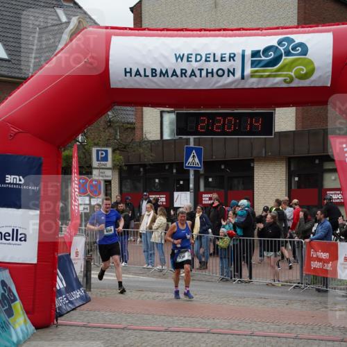 04.05.2025 - 8. Wedeler Halbmarathon Felixshl http://msf.ph/oto/7835146 04.05.2025 12:20:12 Ziel 330, 658 meine-sportfotos.de