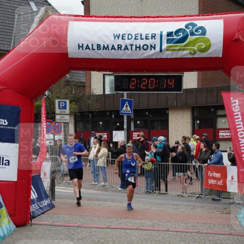 04.05.2025 - 8. Wedeler Halbmarathon Felixshl http://msf.ph/oto/7835165 04.05.2025 12:20:12 Ziel 330, 658 meine-sportfotos.de
