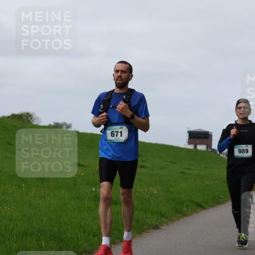 04.05.2025 - 8. Wedeler Halbmarathon Yannick Fuchs http://msf.ph/oto/7835197 04.05.2025 11:44:15 Laufen 671, 989 meine-sportfotos.de
