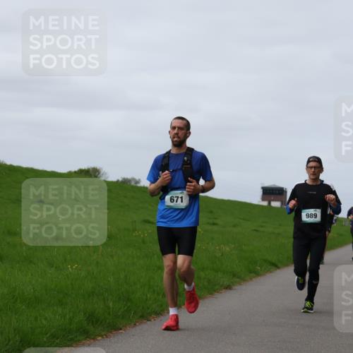 04.05.2025 - 8. Wedeler Halbmarathon Yannick Fuchs http://msf.ph/oto/7835209 04.05.2025 11:44:15 Laufen 671, 989 meine-sportfotos.de