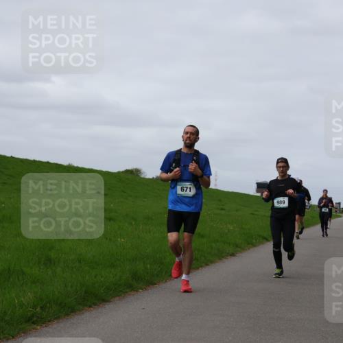 04.05.2025 - 8. Wedeler Halbmarathon Yannick Fuchs http://msf.ph/oto/7835223 04.05.2025 11:44:16 Laufen 671, 989 meine-sportfotos.de