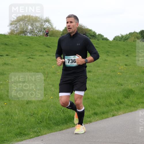 04.05.2025 - 8. Wedeler Halbmarathon Lena Gebhardt http://msf.ph/oto/7835231 04.05.2025 11:26:50 Laufen 736 meine-sportfotos.de