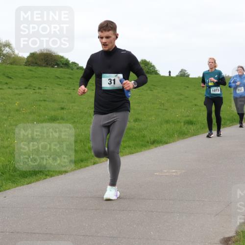 04.05.2025 - 8. Wedeler Halbmarathon Lena Gebhardt http://msf.ph/oto/7835256 04.05.2025 11:27:03 Laufen 31, 1073, 737, 1200 meine-sportfotos.de