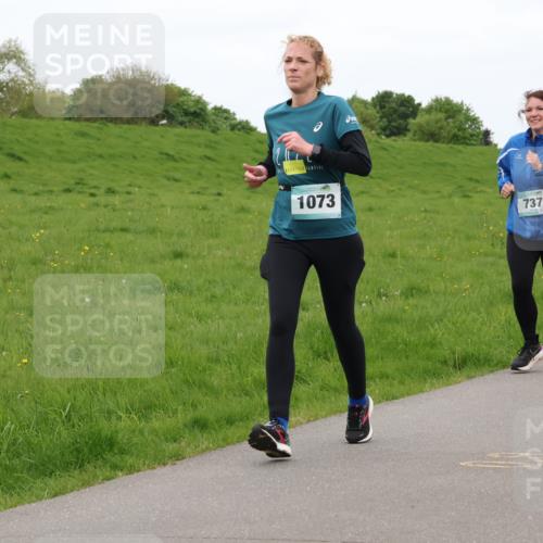 04.05.2025 - 8. Wedeler Halbmarathon Lena Gebhardt http://msf.ph/oto/7835274 04.05.2025 11:27:05 Laufen 1073, 737, 136 meine-sportfotos.de
