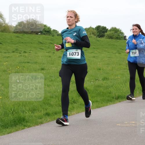 04.05.2025 - 8. Wedeler Halbmarathon Lena Gebhardt http://msf.ph/oto/7835277 04.05.2025 11:27:05 Laufen 1073, 737, 1 meine-sportfotos.de