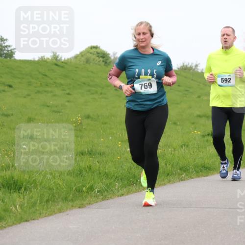 04.05.2025 - 8. Wedeler Halbmarathon Lena Gebhardt http://msf.ph/oto/7835340 04.05.2025 11:27:13 Laufen 2025, 769, 592 meine-sportfotos.de