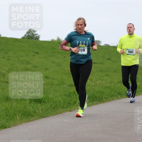 04.05.2025 - 8. Wedeler Halbmarathon Lena Gebhardt http://msf.ph/oto/7835347 04.05.2025 11:27:13 Laufen 2025, 769, 592 meine-sportfotos.de