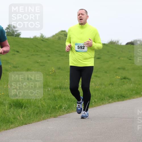 04.05.2025 - 8. Wedeler Halbmarathon Lena Gebhardt http://msf.ph/oto/7835351 04.05.2025 11:27:15 Laufen 2025, 769, 592 meine-sportfotos.de