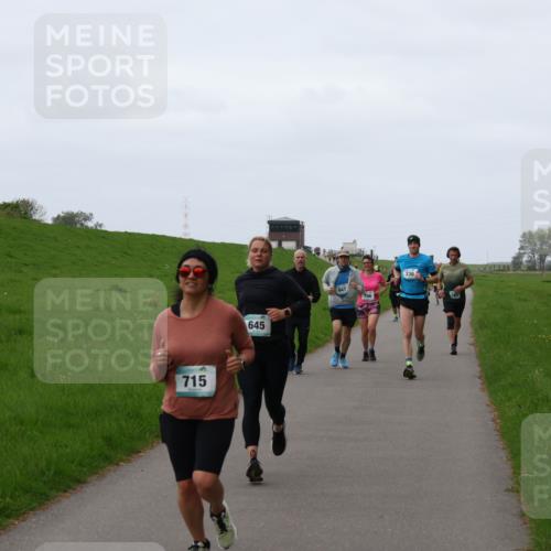 04.05.2025 - 8. Wedeler Halbmarathon Yannick Fuchs http://msf.ph/oto/7835352 04.05.2025 11:23:16 Laufen 715, 645, 947, 796, 336 meine-sportfotos.de