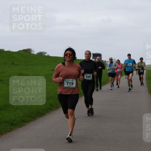 04.05.2025 - 8. Wedeler Halbmarathon Yannick Fuchs http://msf.ph/oto/7835361 04.05.2025 11:23:16 Laufen 715, 645, 796, 336 meine-sportfotos.de