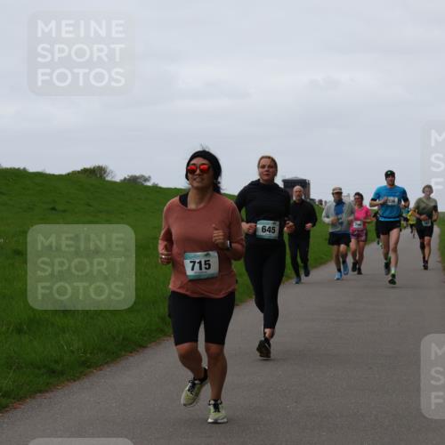04.05.2025 - 8. Wedeler Halbmarathon Yannick Fuchs http://msf.ph/oto/7835369 04.05.2025 11:23:16 Laufen 715, 645 meine-sportfotos.de