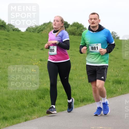 04.05.2025 - 8. Wedeler Halbmarathon Lena Gebhardt http://msf.ph/oto/7835374 04.05.2025 11:27:26 Laufen 880, 881, 526 meine-sportfotos.de