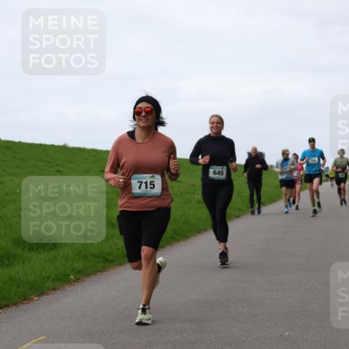 04.05.2025 - 8. Wedeler Halbmarathon Yannick Fuchs http://msf.ph/oto/7835376 04.05.2025 11:23:17 Laufen 715, 645 meine-sportfotos.de