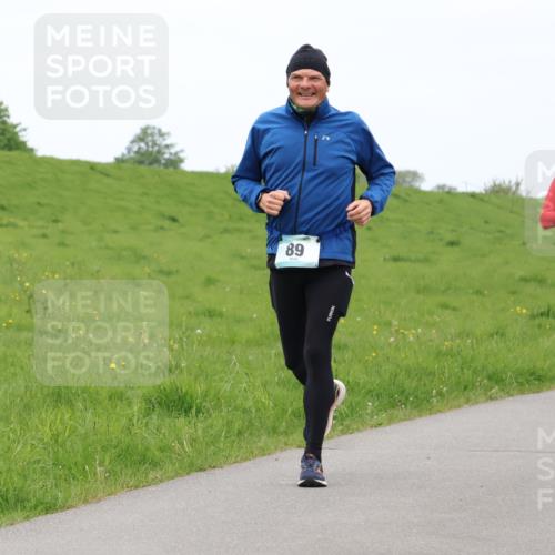 04.05.2025 - 8. Wedeler Halbmarathon Lena Gebhardt http://msf.ph/oto/7835405 04.05.2025 11:27:34 Laufen 89, 476, 5 meine-sportfotos.de