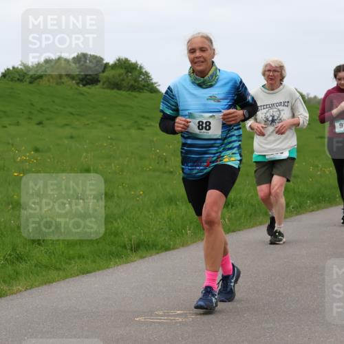 04.05.2025 - 8. Wedeler Halbmarathon Lena Gebhardt http://msf.ph/oto/7835464 04.05.2025 11:27:42 Laufen 88, 971, 69 meine-sportfotos.de