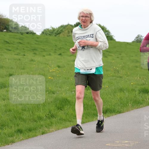 04.05.2025 - 8. Wedeler Halbmarathon Lena Gebhardt http://msf.ph/oto/7835481 04.05.2025 11:27:44 Laufen 971, 669 meine-sportfotos.de