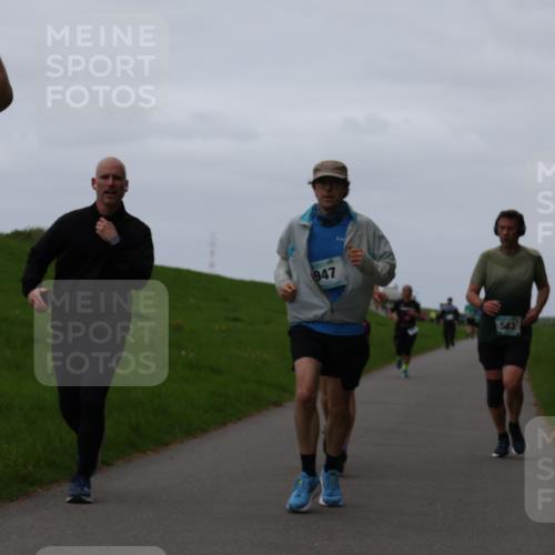 04.05.2025 - 8. Wedeler Halbmarathon Yannick Fuchs http://msf.ph/oto/7835522 04.05.2025 11:23:22 Laufen 947, 563 meine-sportfotos.de