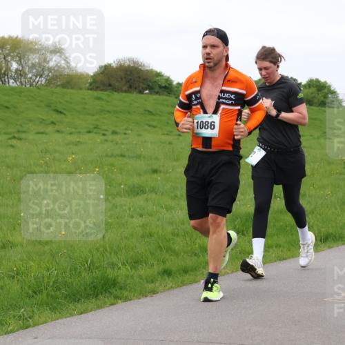 04.05.2025 - 8. Wedeler Halbmarathon Lena Gebhardt http://msf.ph/oto/7835526 04.05.2025 11:27:49 Laufen 1086, 604 meine-sportfotos.de