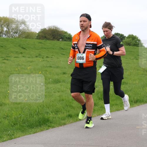 04.05.2025 - 8. Wedeler Halbmarathon Lena Gebhardt http://msf.ph/oto/7835529 04.05.2025 11:27:49 Laufen 1086, 604 meine-sportfotos.de