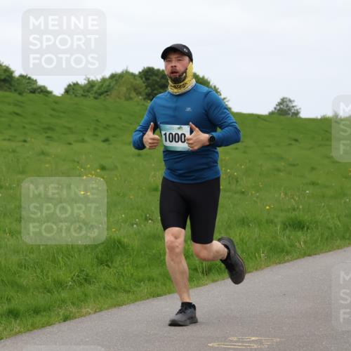 04.05.2025 - 8. Wedeler Halbmarathon Lena Gebhardt http://msf.ph/oto/7835564 04.05.2025 11:27:53 Laufen 1000 meine-sportfotos.de