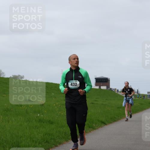 04.05.2025 - 8. Wedeler Halbmarathon Yannick Fuchs http://msf.ph/oto/7835566 04.05.2025 11:44:35 Laufen 432 meine-sportfotos.de