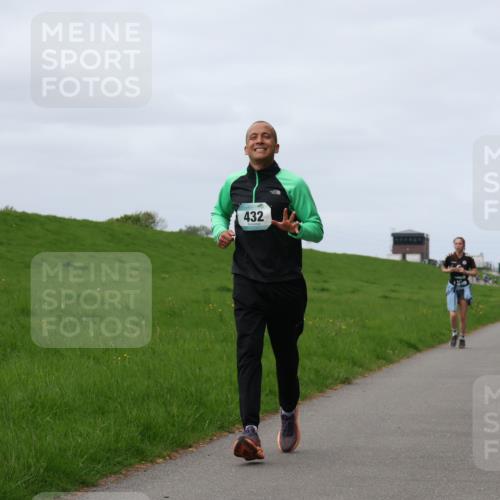 04.05.2025 - 8. Wedeler Halbmarathon Yannick Fuchs http://msf.ph/oto/7835576 04.05.2025 11:44:36 Laufen 432 meine-sportfotos.de