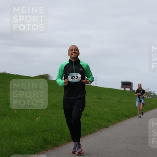 04.05.2025 - 8. Wedeler Halbmarathon Yannick Fuchs http://msf.ph/oto/7835587 04.05.2025 11:44:37 Laufen 432 meine-sportfotos.de