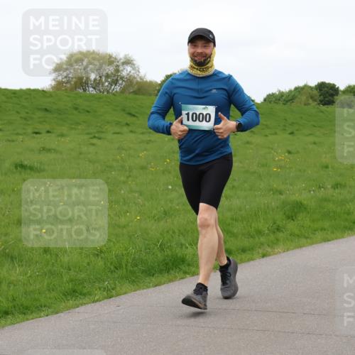 04.05.2025 - 8. Wedeler Halbmarathon Lena Gebhardt http://msf.ph/oto/7835592 04.05.2025 11:27:54 Laufen 1000 meine-sportfotos.de