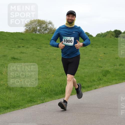 04.05.2025 - 8. Wedeler Halbmarathon Lena Gebhardt http://msf.ph/oto/7835595 04.05.2025 11:27:54 Laufen 1000 meine-sportfotos.de