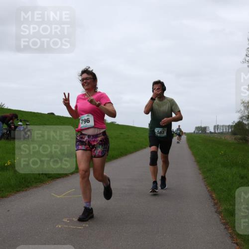 04.05.2025 - 8. Wedeler Halbmarathon Yannick Fuchs http://msf.ph/oto/7835606 04.05.2025 11:23:25 Laufen 796, 563 meine-sportfotos.de
