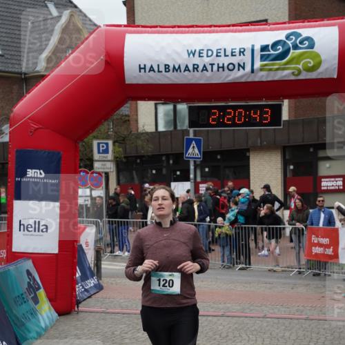 04.05.2025 - 8. Wedeler Halbmarathon Felixshl http://msf.ph/oto/7835642 04.05.2025 12:20:41 Ziel 120 meine-sportfotos.de