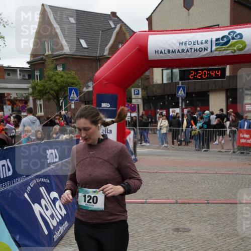 04.05.2025 - 8. Wedeler Halbmarathon Felixshl http://msf.ph/oto/7835679 04.05.2025 12:20:42 Ziel 120 meine-sportfotos.de