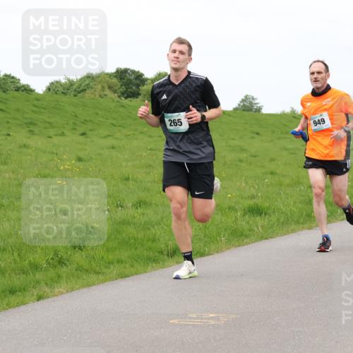 04.05.2025 - 8. Wedeler Halbmarathon Lena Gebhardt http://msf.ph/oto/7835685 04.05.2025 11:28:27 Laufen 265, 949 meine-sportfotos.de