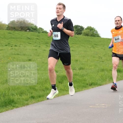04.05.2025 - 8. Wedeler Halbmarathon Lena Gebhardt http://msf.ph/oto/7835699 04.05.2025 11:28:28 Laufen 265, 25, 949 meine-sportfotos.de