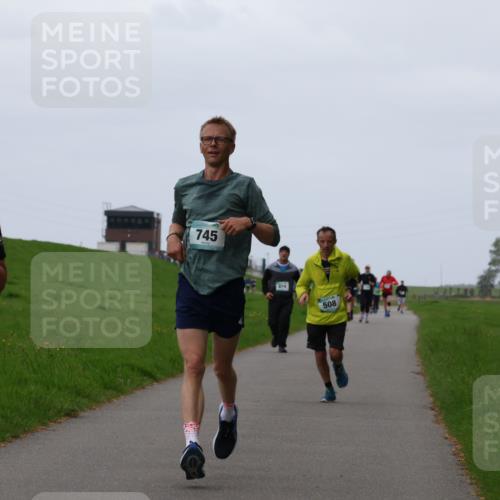 04.05.2025 - 8. Wedeler Halbmarathon Yannick Fuchs http://msf.ph/oto/7835787 04.05.2025 11:23:30 Laufen 23, 745, 315, 874, 508 meine-sportfotos.de