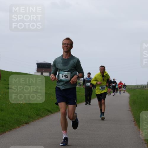 04.05.2025 - 8. Wedeler Halbmarathon Yannick Fuchs http://msf.ph/oto/7835794 04.05.2025 11:23:30 Laufen 375, 745, 674, 508 meine-sportfotos.de