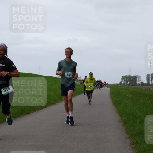 04.05.2025 - 8. Wedeler Halbmarathon Yannick Fuchs http://msf.ph/oto/7835812 04.05.2025 11:23:31 Laufen 375, 745 meine-sportfotos.de