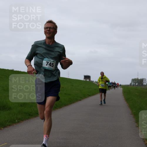 04.05.2025 - 8. Wedeler Halbmarathon Yannick Fuchs http://msf.ph/oto/7835836 04.05.2025 11:23:33 Laufen 745 meine-sportfotos.de