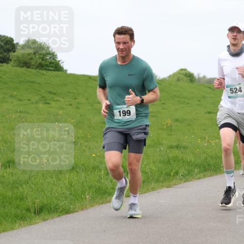 04.05.2025 - 8. Wedeler Halbmarathon Lena Gebhardt http://msf.ph/oto/7835881 04.05.2025 11:29:21 Laufen 199, 524, 913, 681 meine-sportfotos.de