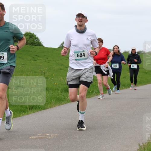 04.05.2025 - 8. Wedeler Halbmarathon Lena Gebhardt http://msf.ph/oto/7835888 04.05.2025 11:29:22 Laufen 199, 524, 913, 681 meine-sportfotos.de