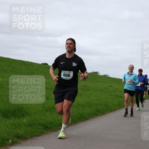 04.05.2025 - 8. Wedeler Halbmarathon Yannick Fuchs http://msf.ph/oto/7835891 04.05.2025 11:45:07 Laufen 606, 440, 1135 meine-sportfotos.de