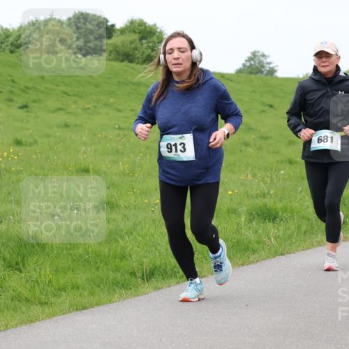 04.05.2025 - 8. Wedeler Halbmarathon Lena Gebhardt http://msf.ph/oto/7835914 04.05.2025 11:29:25 Laufen 913, 681 meine-sportfotos.de