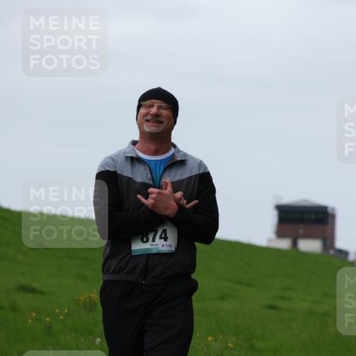 04.05.2025 - 8. Wedeler Halbmarathon Yannick Fuchs http://msf.ph/oto/7835953 04.05.2025 11:23:42 Laufen 874, 118 meine-sportfotos.de