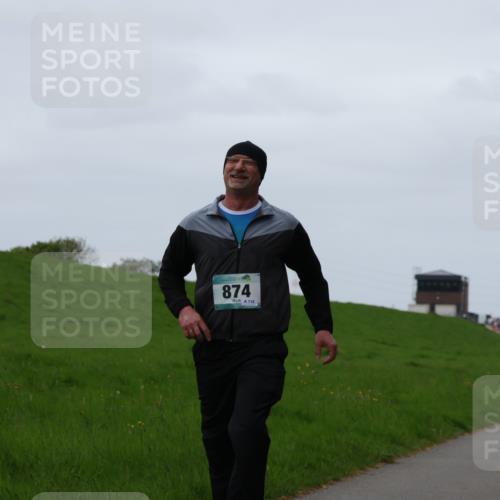 04.05.2025 - 8. Wedeler Halbmarathon Yannick Fuchs http://msf.ph/oto/7835982 04.05.2025 11:23:43 Laufen 874 meine-sportfotos.de