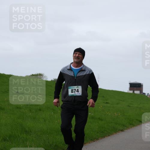 04.05.2025 - 8. Wedeler Halbmarathon Yannick Fuchs http://msf.ph/oto/7835993 04.05.2025 11:23:43 Laufen 874, 118 meine-sportfotos.de