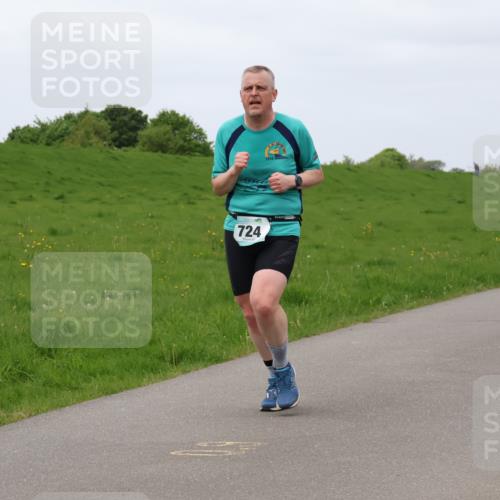 04.05.2025 - 8. Wedeler Halbmarathon Lena Gebhardt http://msf.ph/oto/7836020 04.05.2025 11:29:40 Laufen 724, 789 meine-sportfotos.de